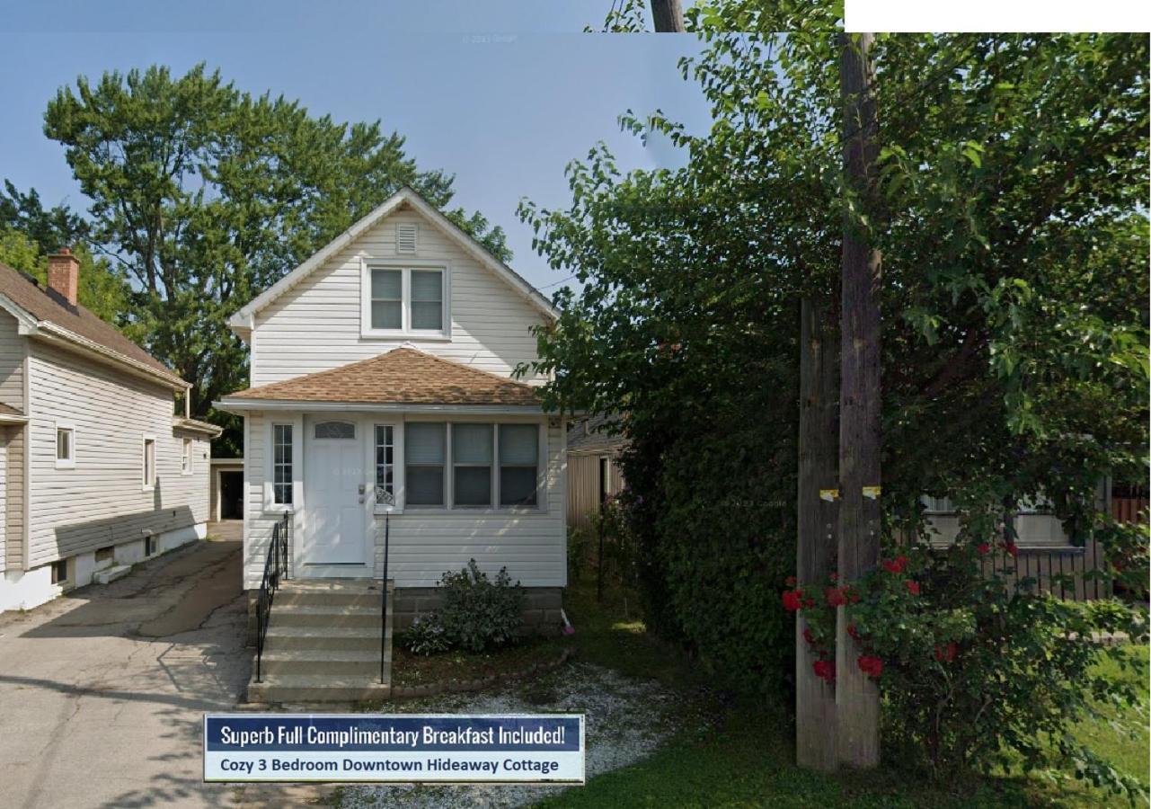 Cozy 3 Bedroom Downtown With Complimentary Breakfast Delivered Daily To The Holiday home